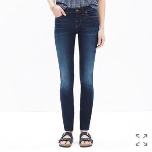 • Madewell • 8 Inch Skinny Jeans Lakeshore Wash 24